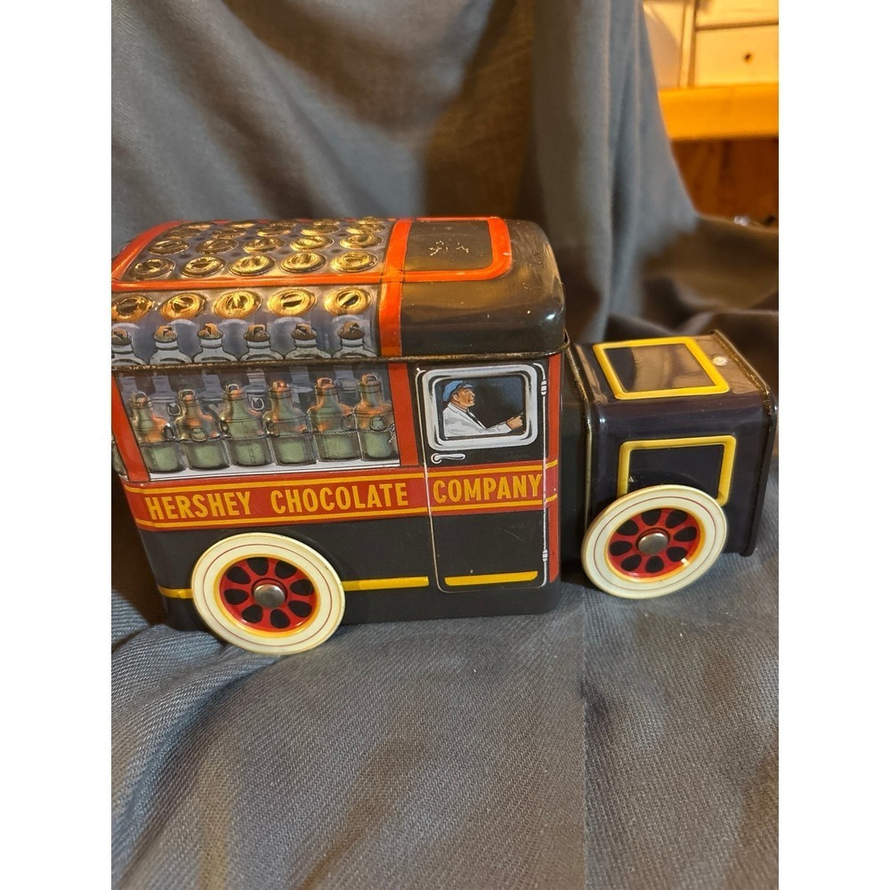 Vintage 2000 Hershey's Vehicle Series Canister 1 Milk Truck Collectible Tin